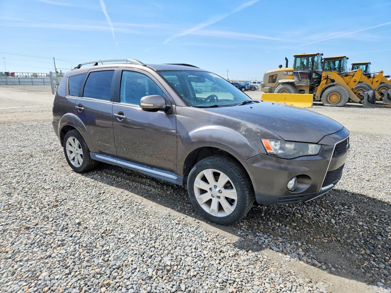 2012 Mitsubishi Outlander - Image 4