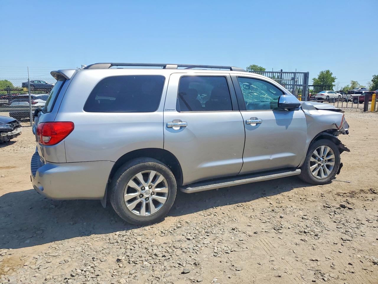 2017 Toyota Sequoia Limited - Фото 3