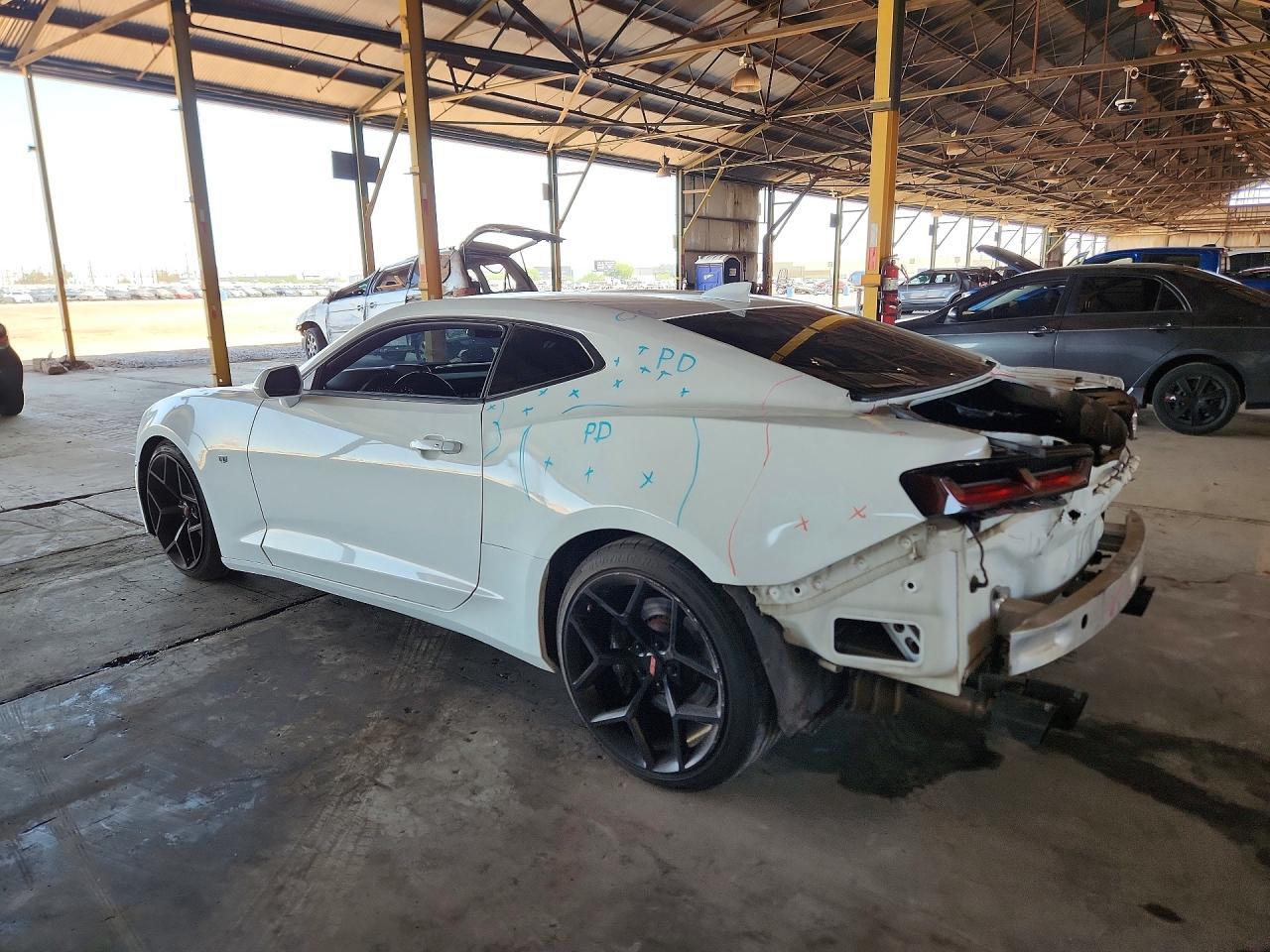 2016 Chevrolet Camaro Ss - Image 2