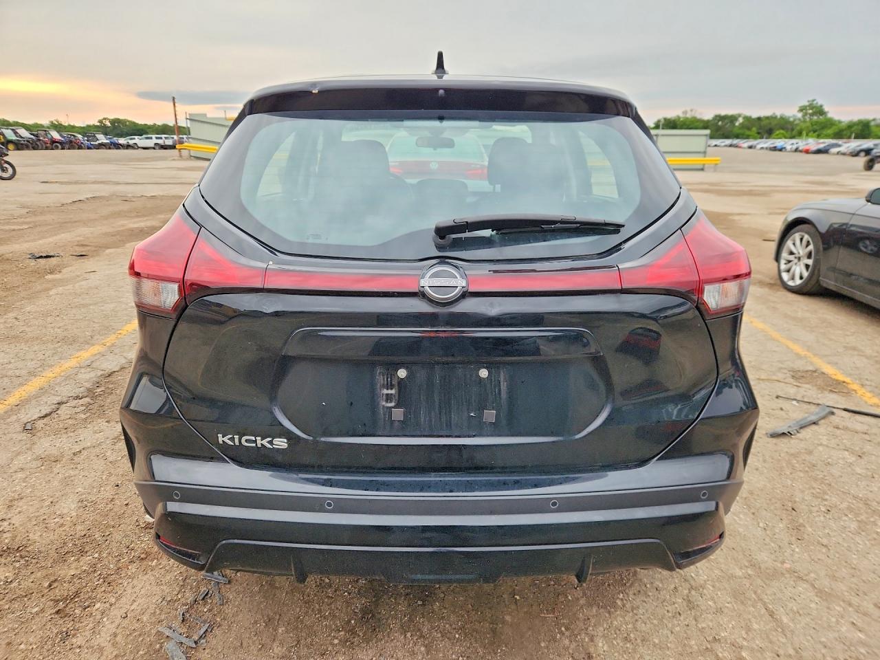 2023 Nissan Kicks S - Image 6