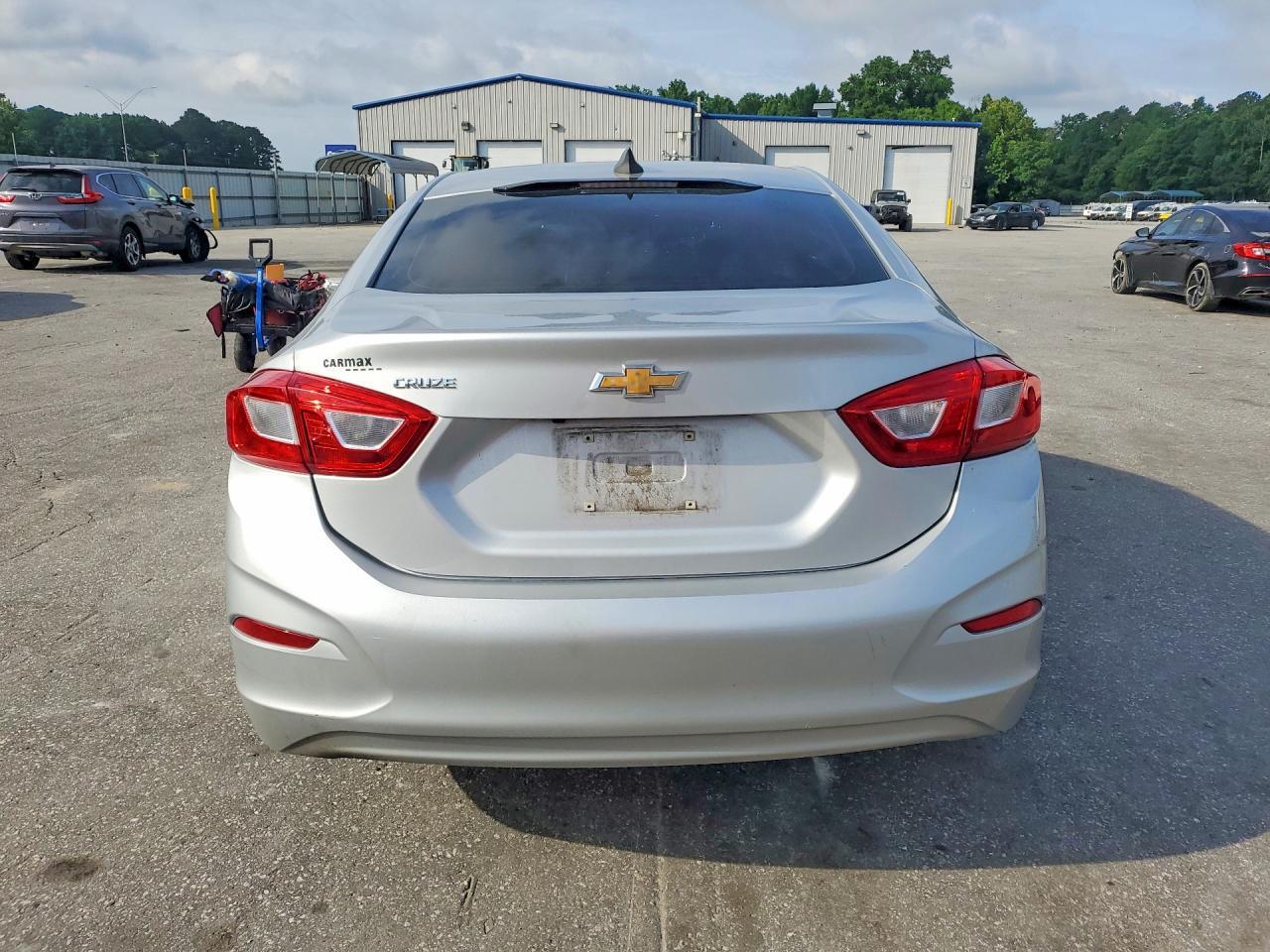 2017 Chevrolet Cruze Ls - Фото 6