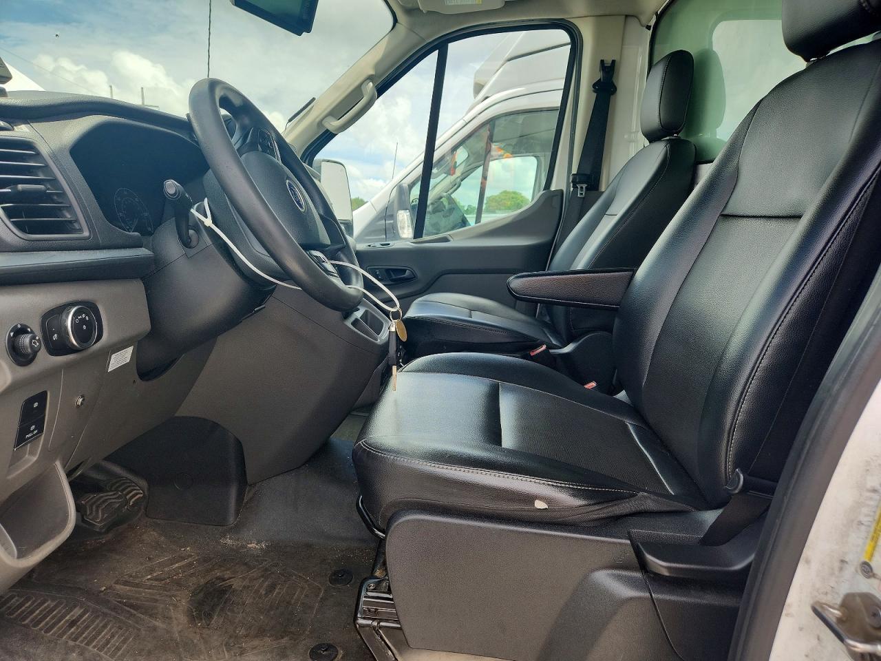 2022 Ford Transit Delivery Truck - Image 7