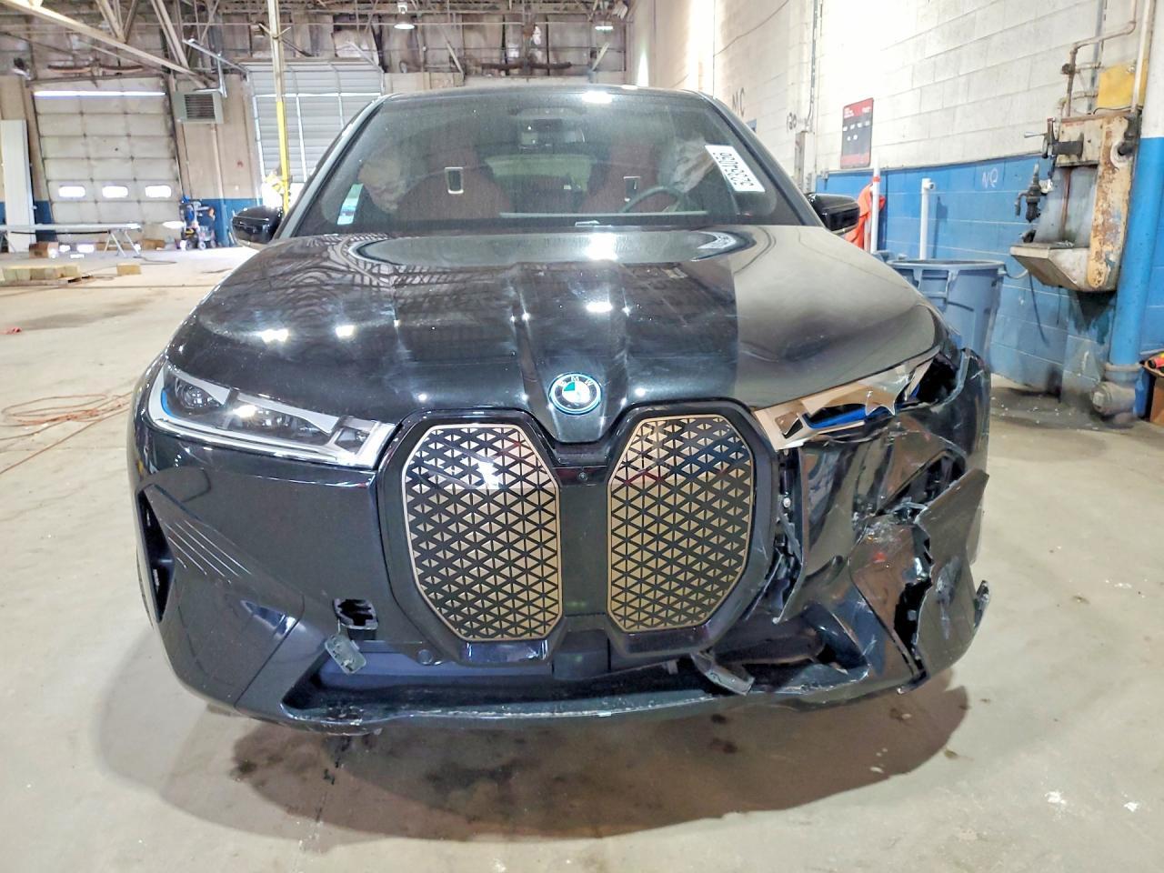 2024 BMW Ix xDrive50 - Фото 5