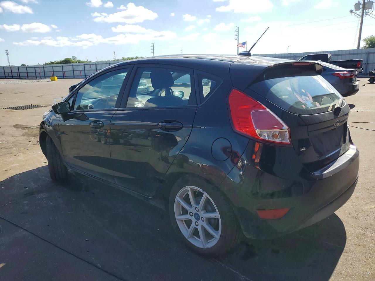 2019 Ford Fiesta Se - Image 2