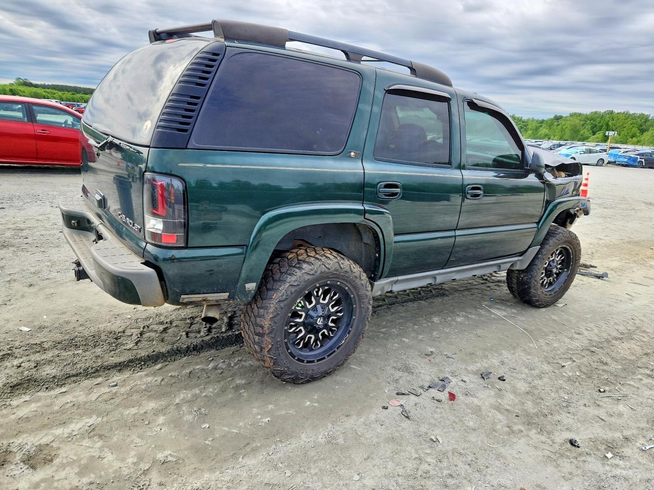 2004 Chevrolet Tahoe - Image 3