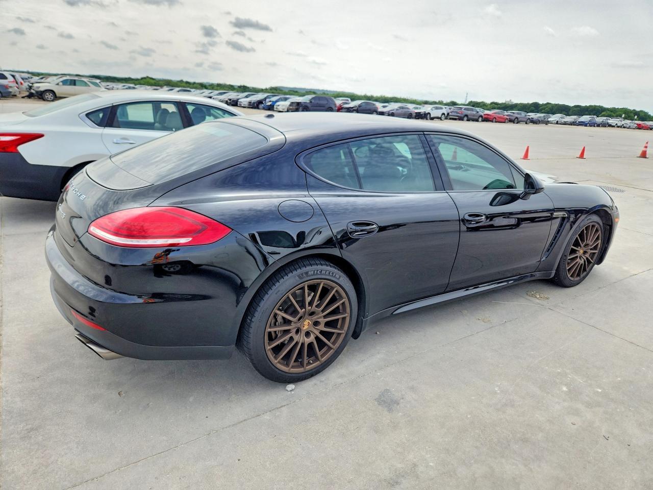 2014 Porsche Panamera S - Фото 3