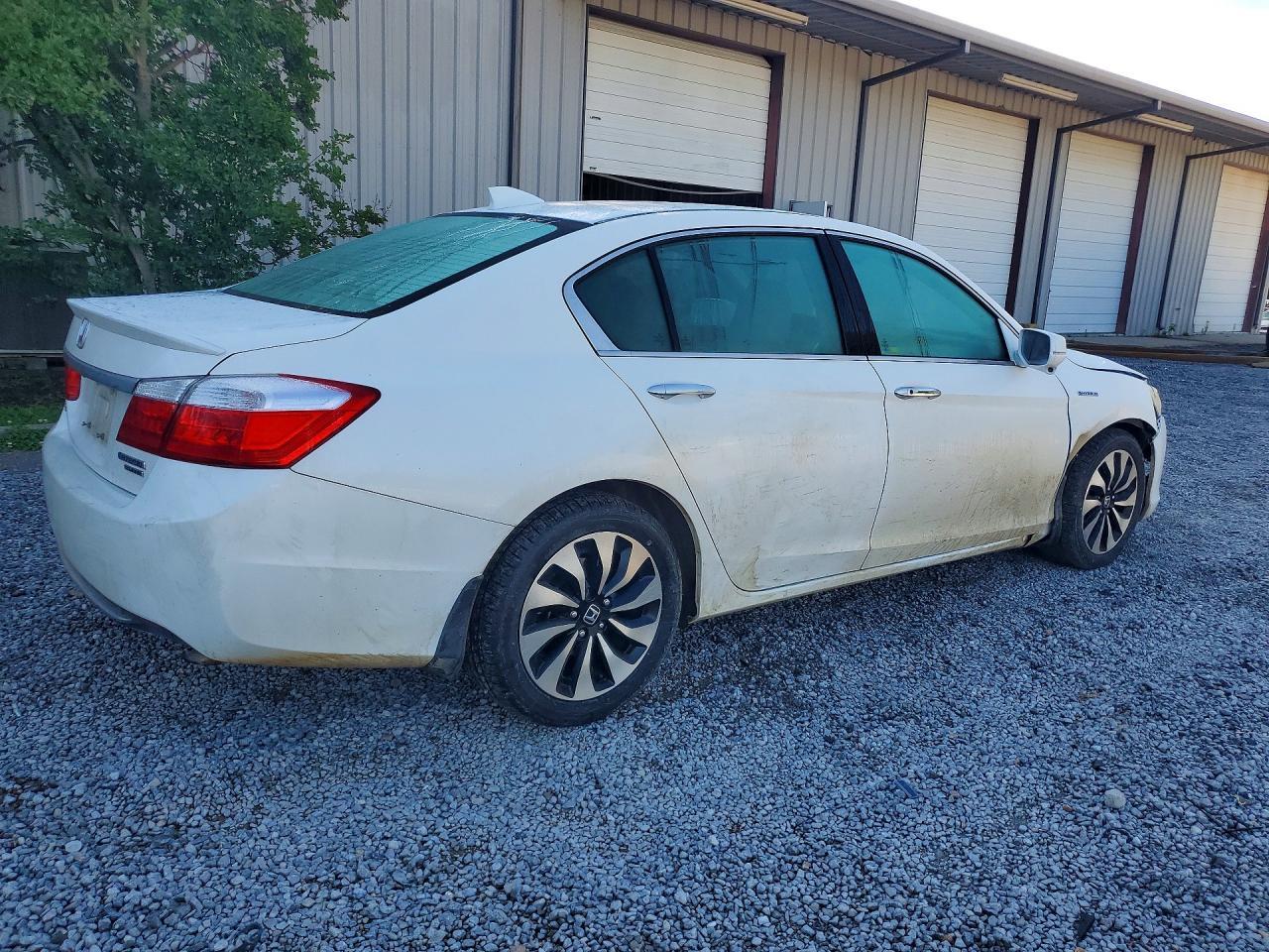 2015 Honda Accord Touring Hybrid - Фото 3