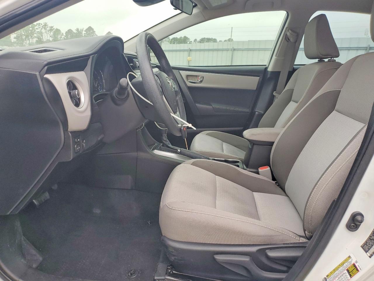 2017 Toyota Corolla Le - Image 7