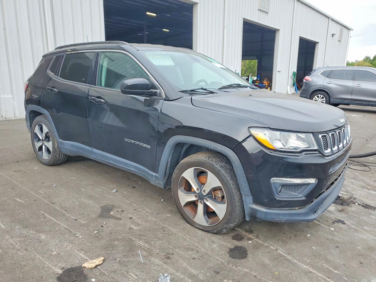 2018 Jeep Compass Latitude - Image 4