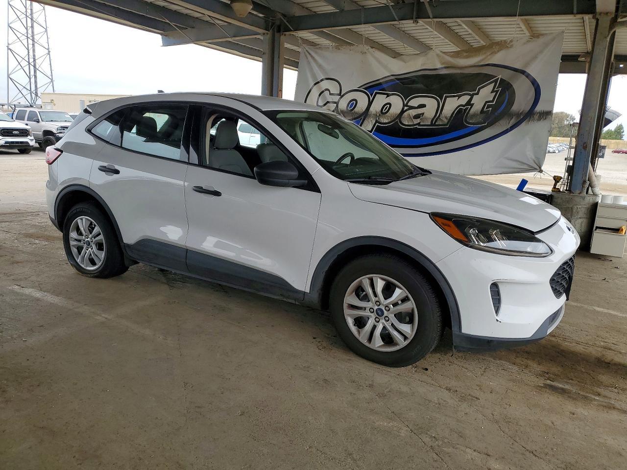2020 Ford Escape S - Фото 4