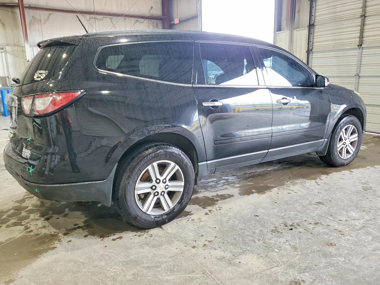 2017 Chevrolet Traverse Lt - Image 3