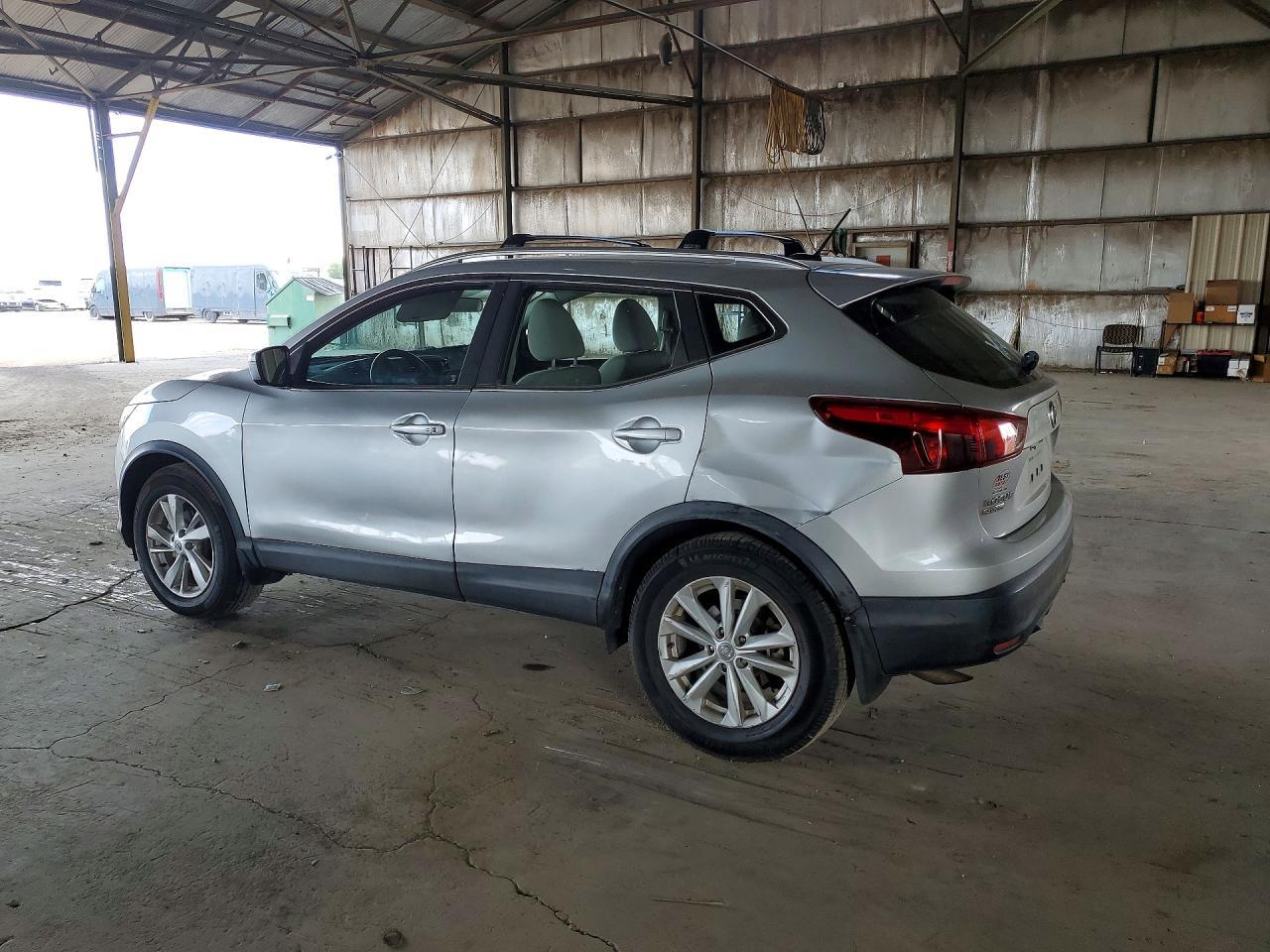 2018 Nissan Rogue Sport Sv - Image 2