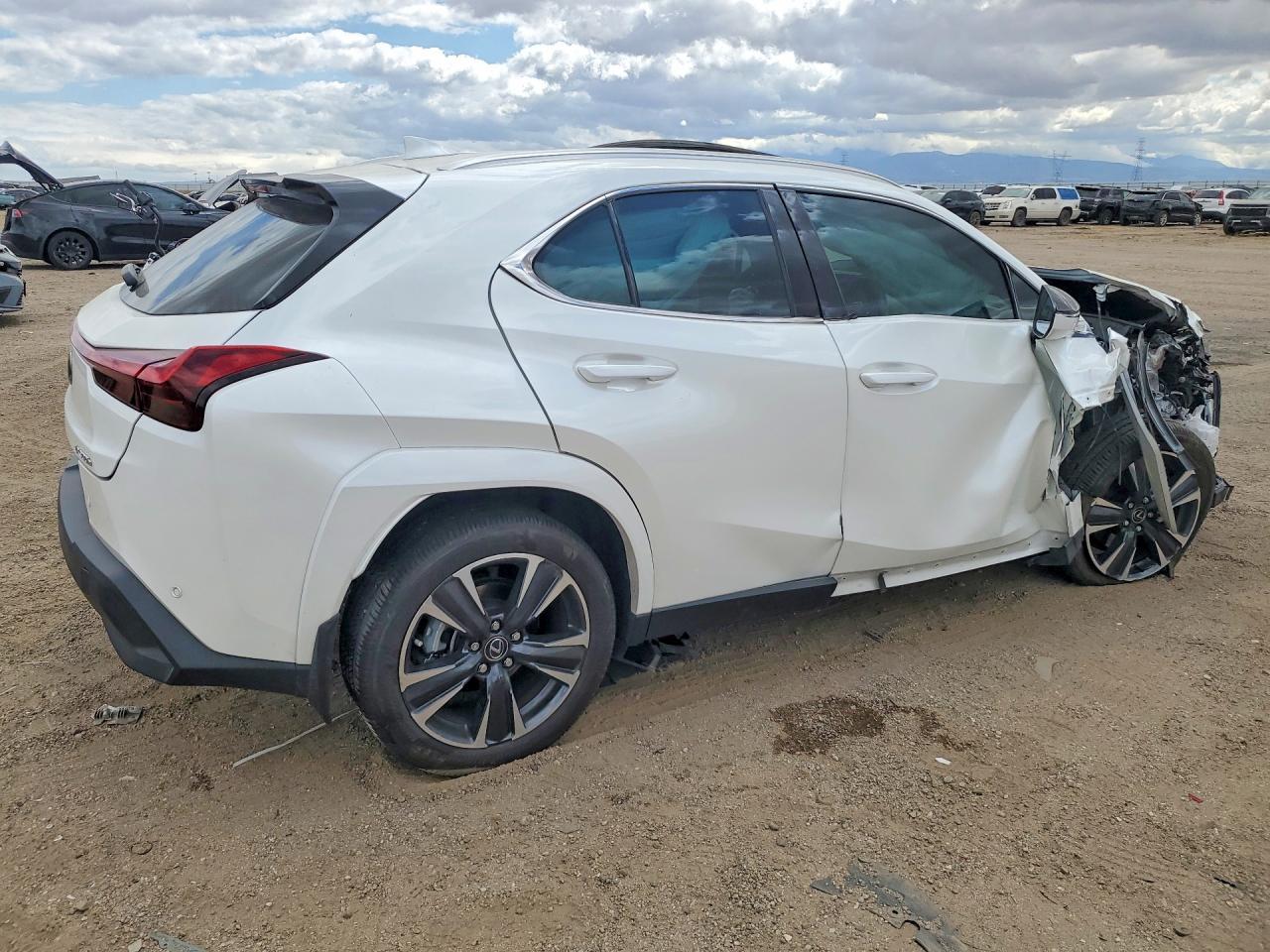 2025 Lexus Ux 300H Premium - Фото 3