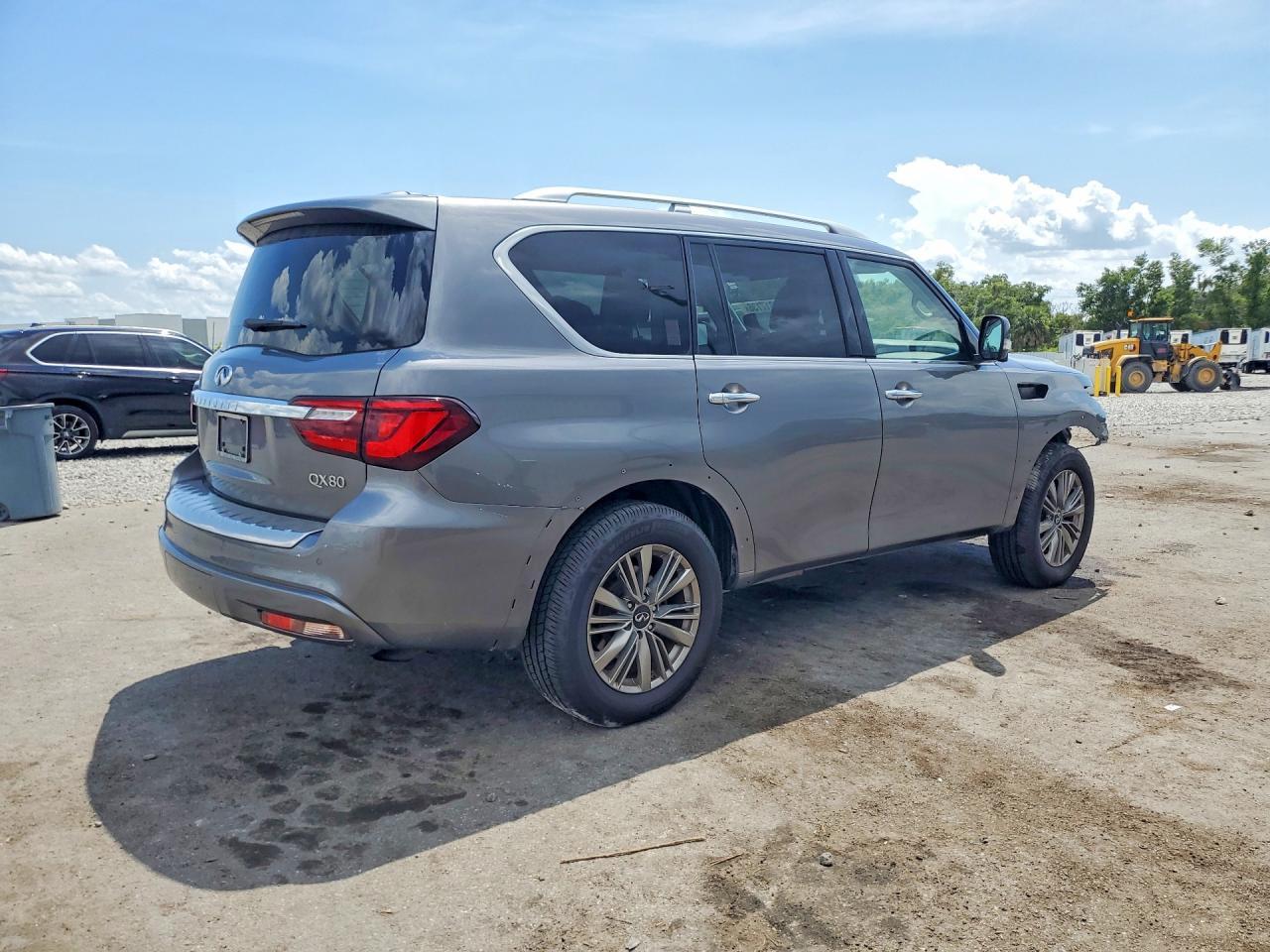 2020 Infiniti Qx80 Luxe - Image 3