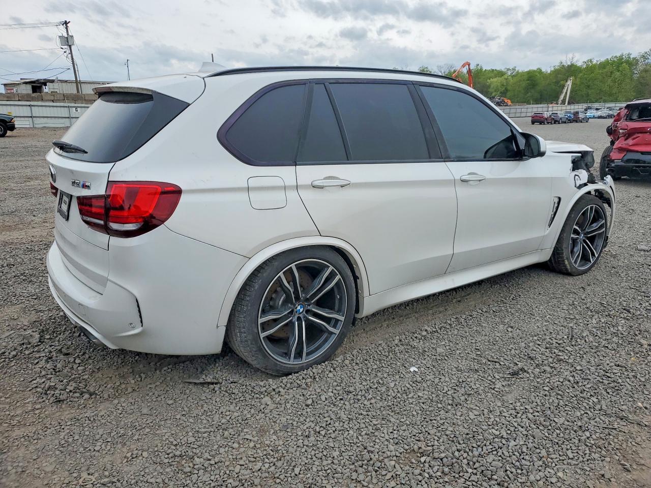 2016 BMW X5 M - Фото 3