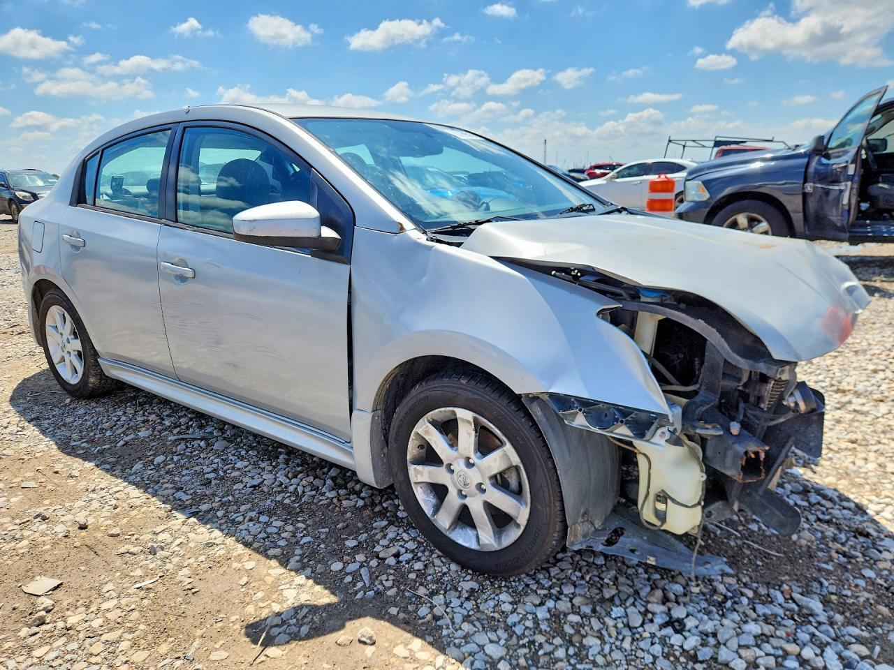 2011 Nissan Sentra 2.0 - Фото 4