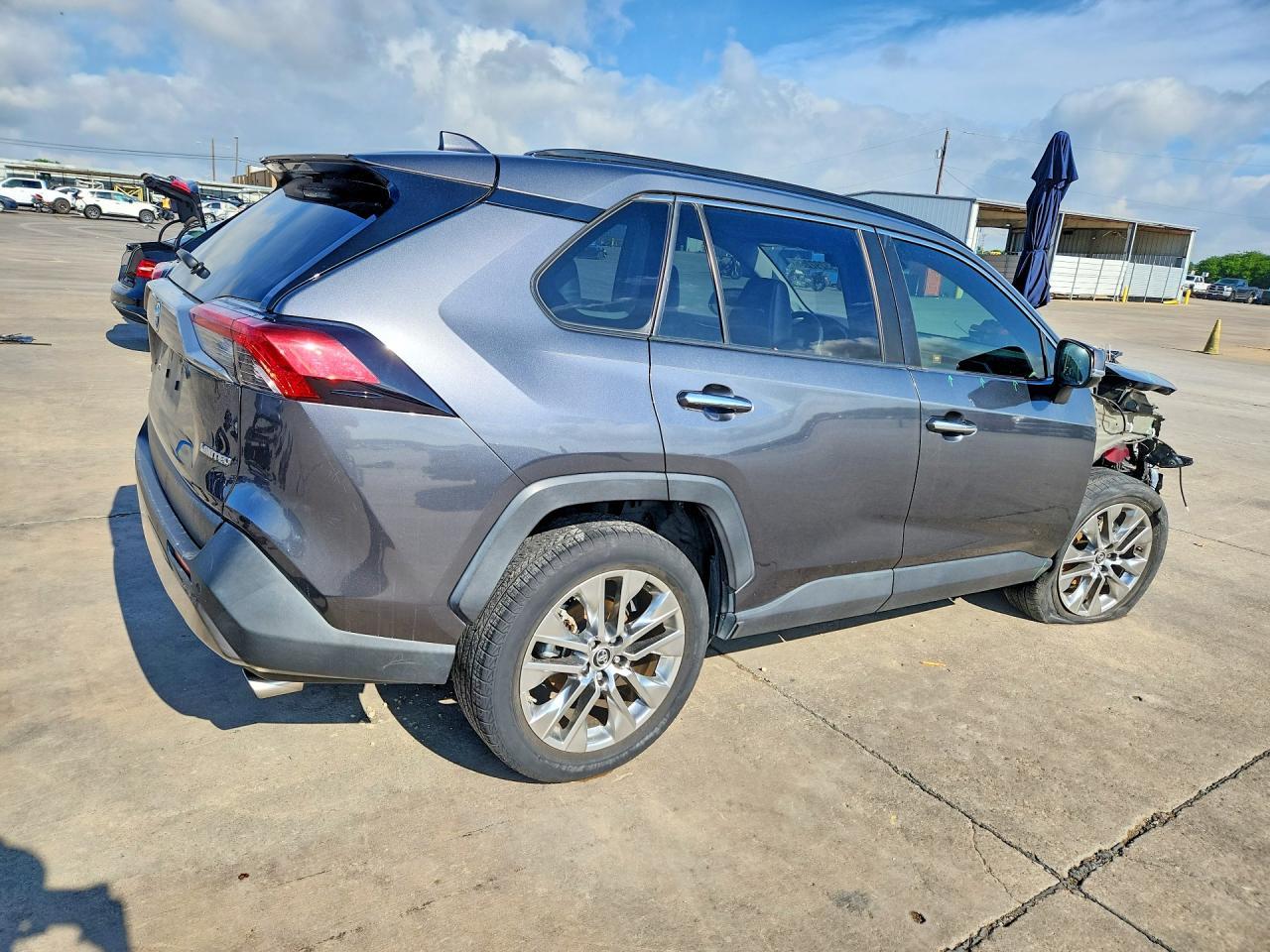 2019 Toyota Rav4 Limited - Фото 3