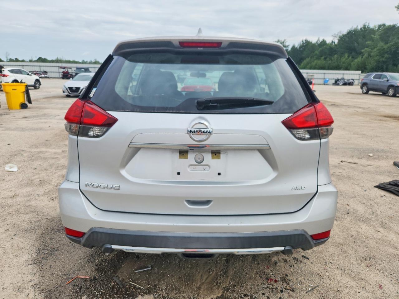 2017 Nissan Rogue S - Фото 6