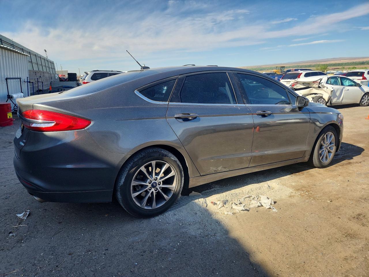 2017 Ford Fusion Se - Image 3