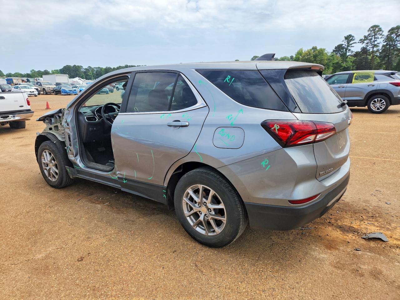 2023 Chevrolet Equinox Lt - Фото 2