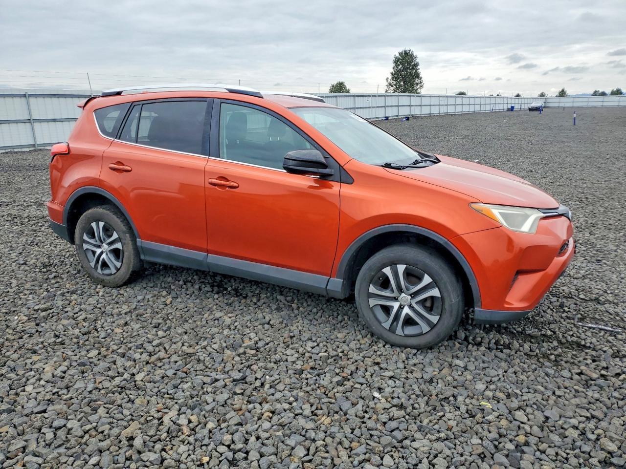 2016 Toyota Rav4 Le - Фото 4