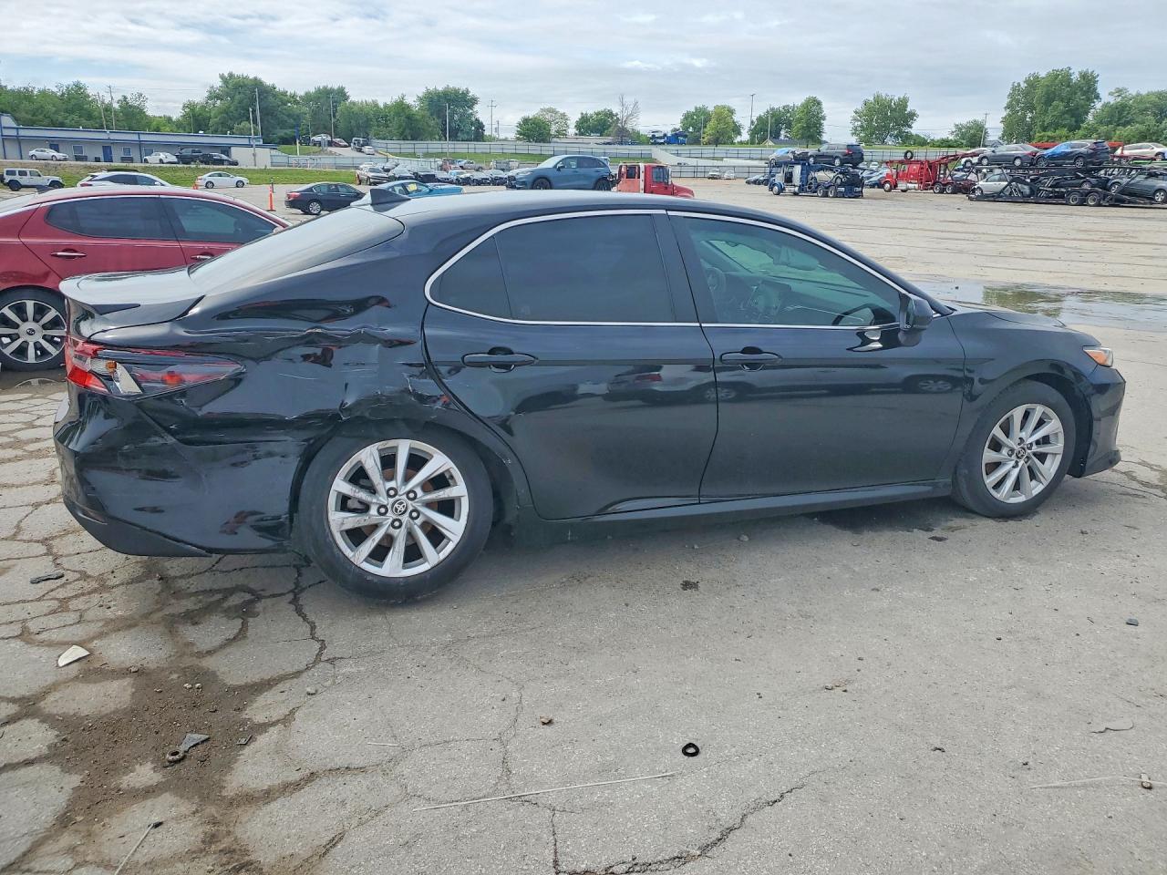 2023 Toyota Camry Le - Image 3