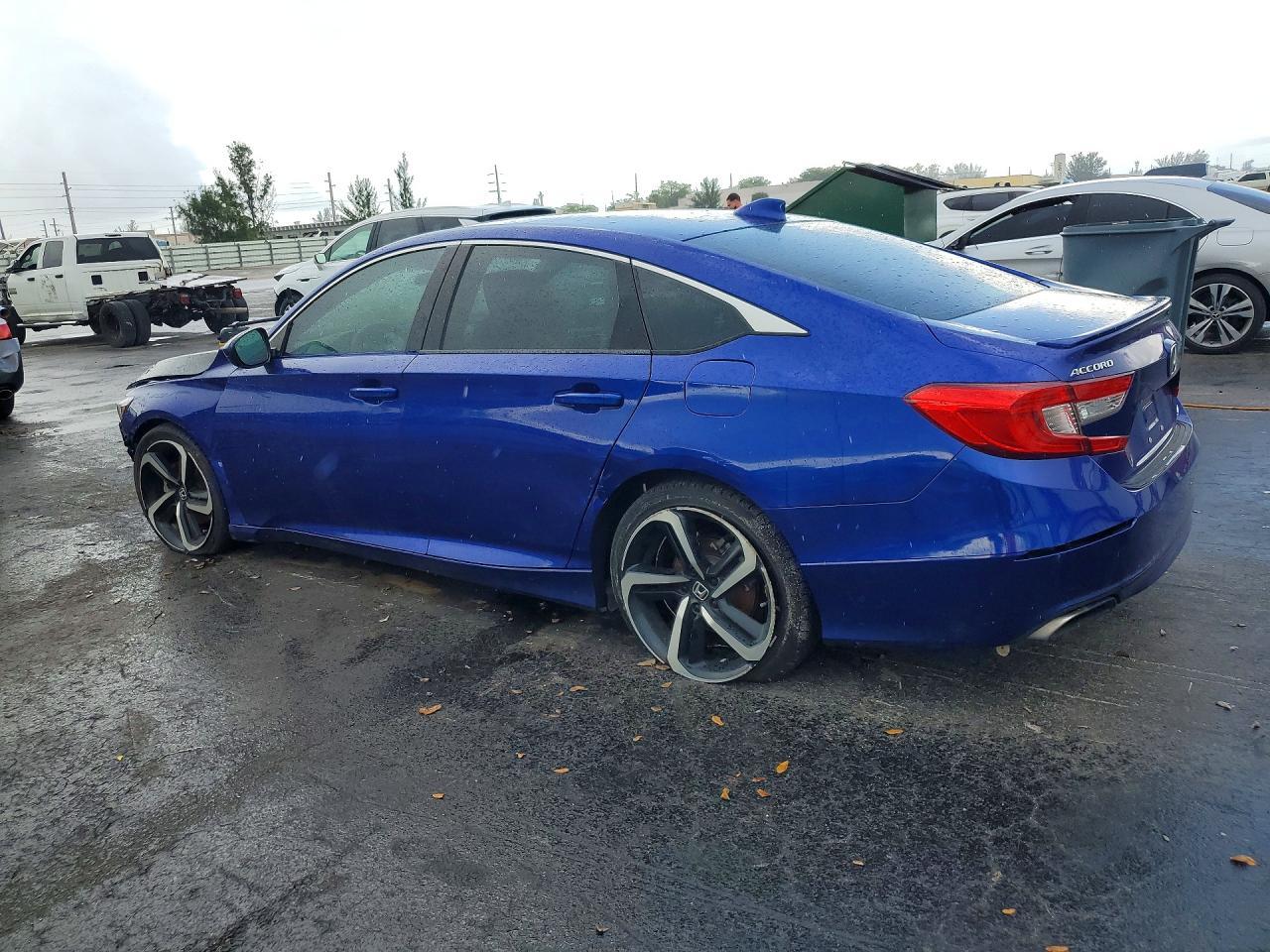 2018 Honda Accord Sport - Image 2