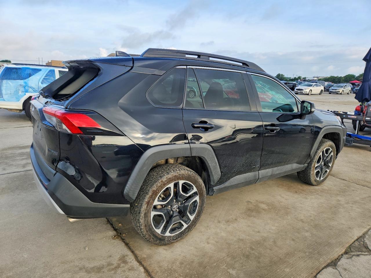 2020 Toyota Rav4 Adventure - Фото 3