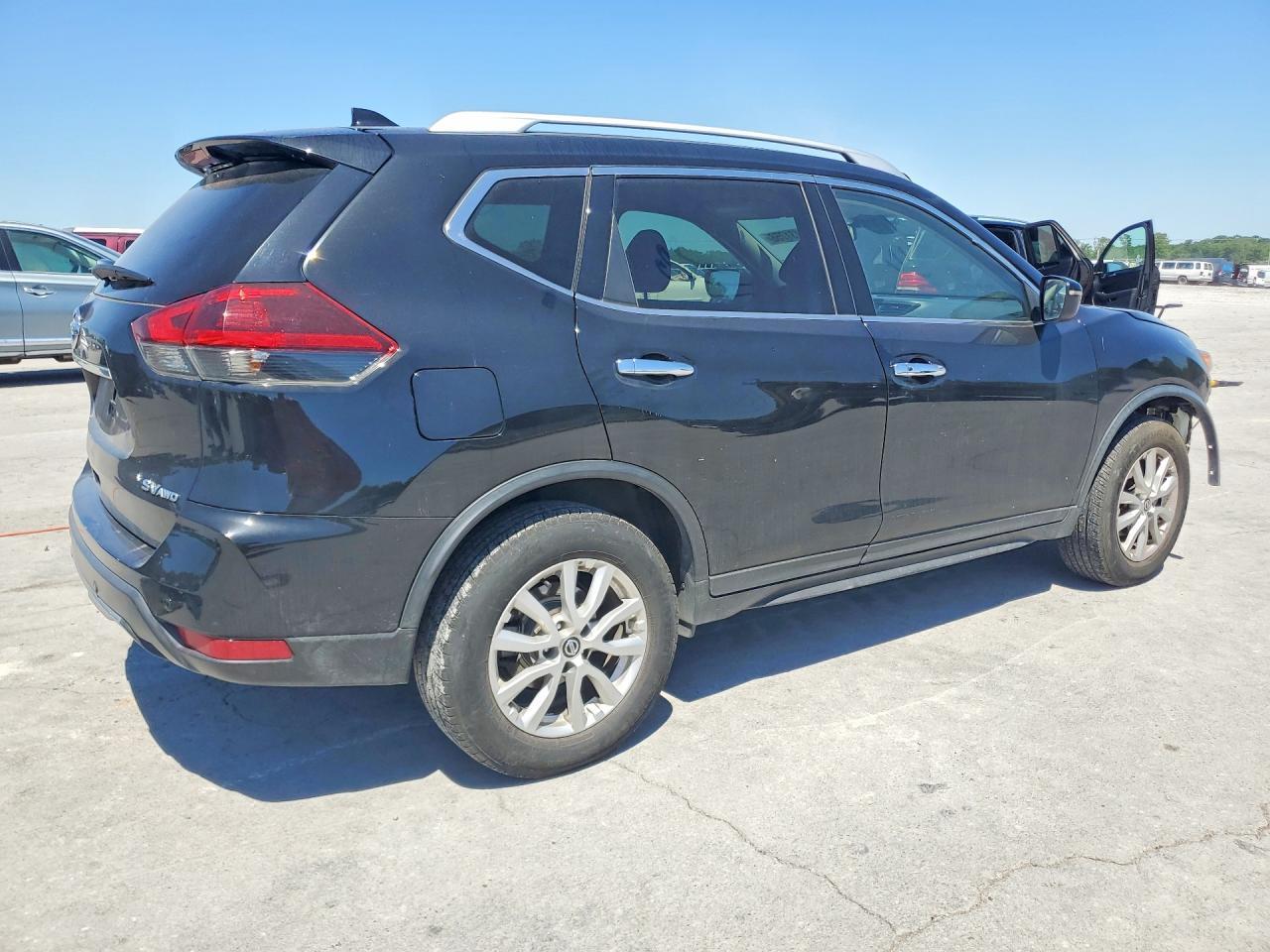2020 Nissan Rogue Sv - Image 3