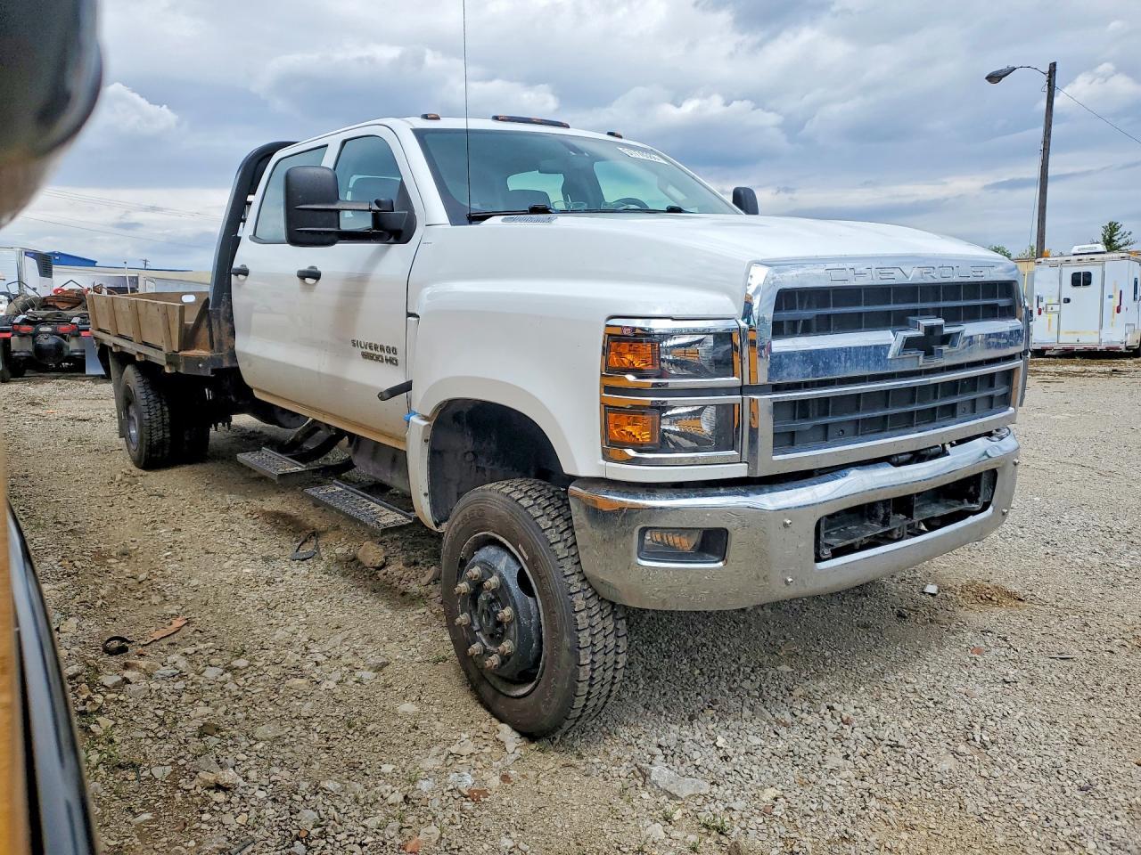 2022 Chevrolet Silverado Medium Duty - Фото 4