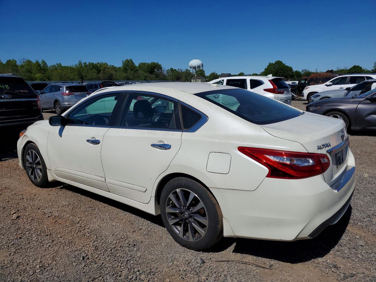 2017 Nissan Altima 2.5 - Image 2