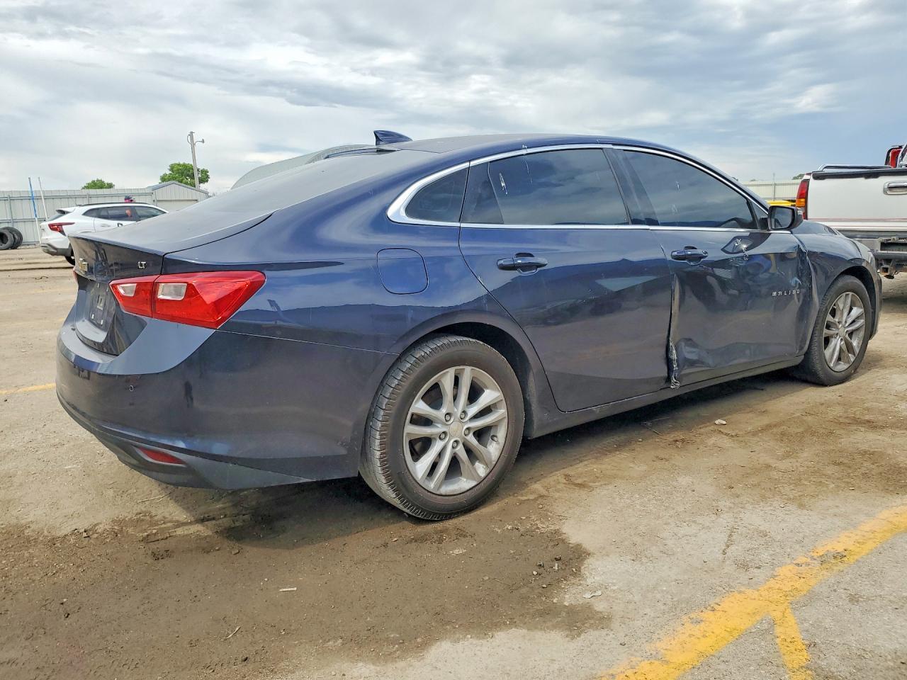 2016 Chevrolet Malibu Lt - Фото 3