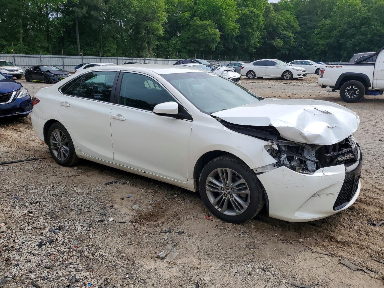 2015 Toyota Camry Se - Image 4
