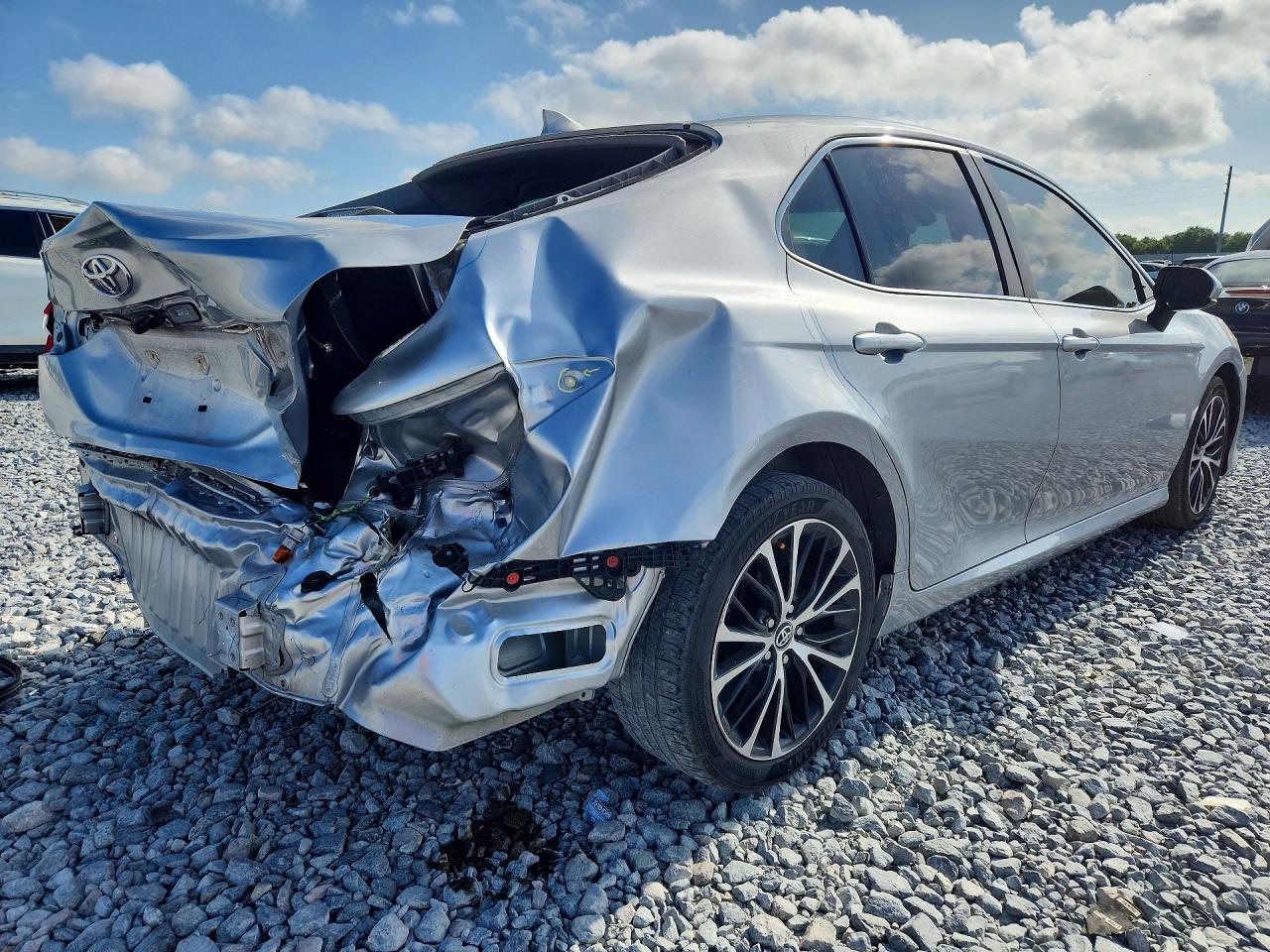 2022 Toyota Camry Le - Image 3