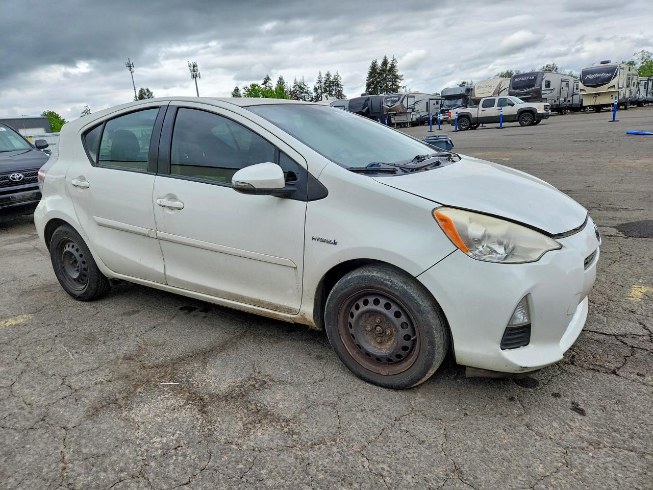 2013 Toyota Prius C Two - Image 4