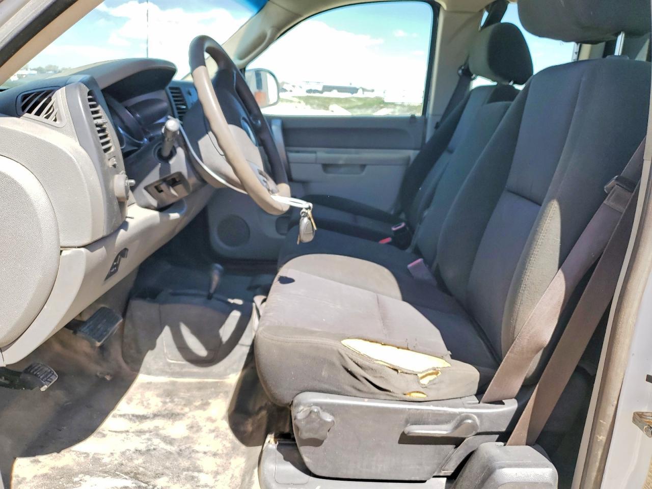2013 Chevrolet Silverado K2500 Heavy Duty - Фото 7