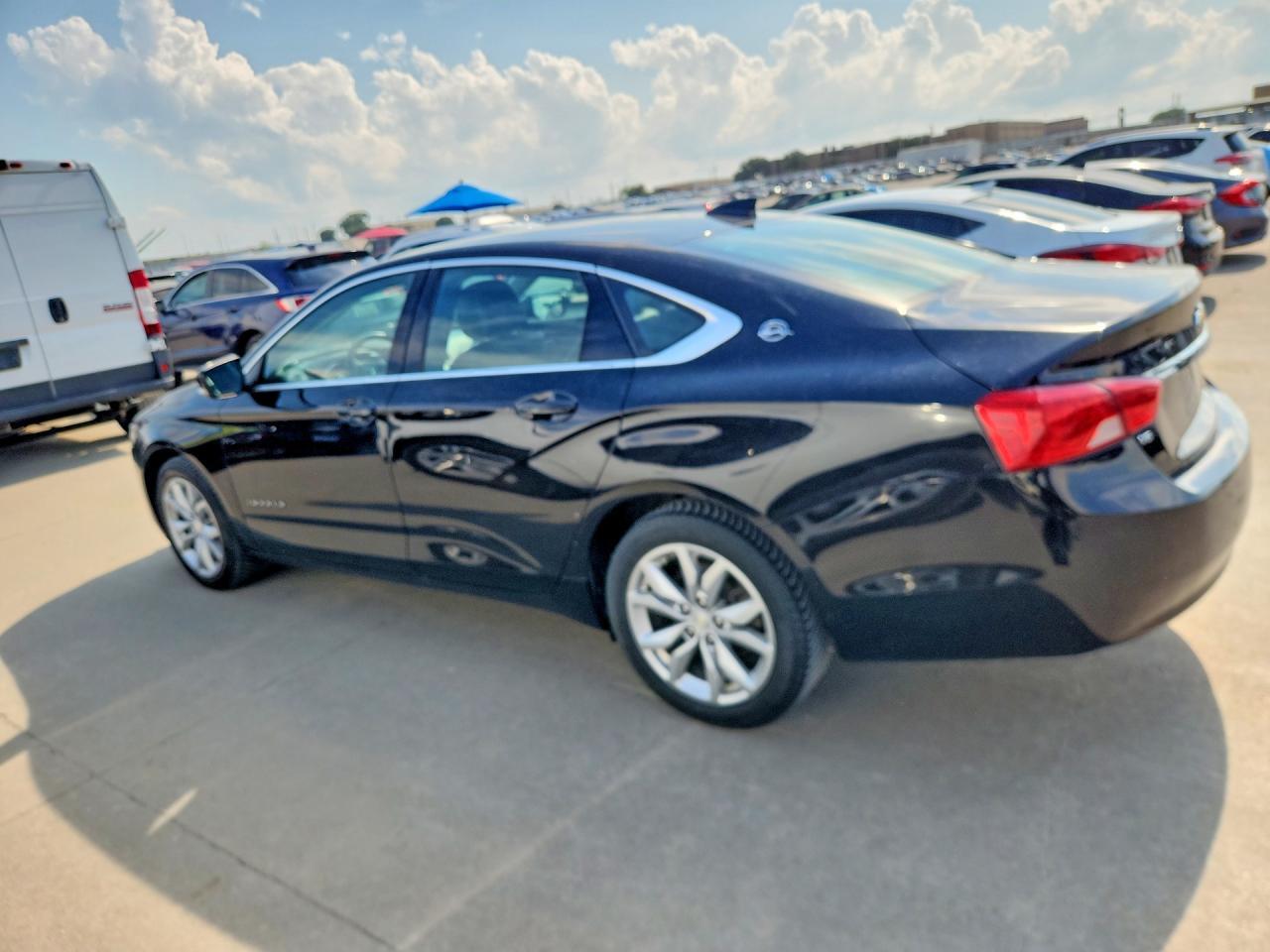 2017 Chevrolet Impala Lt - Image 2