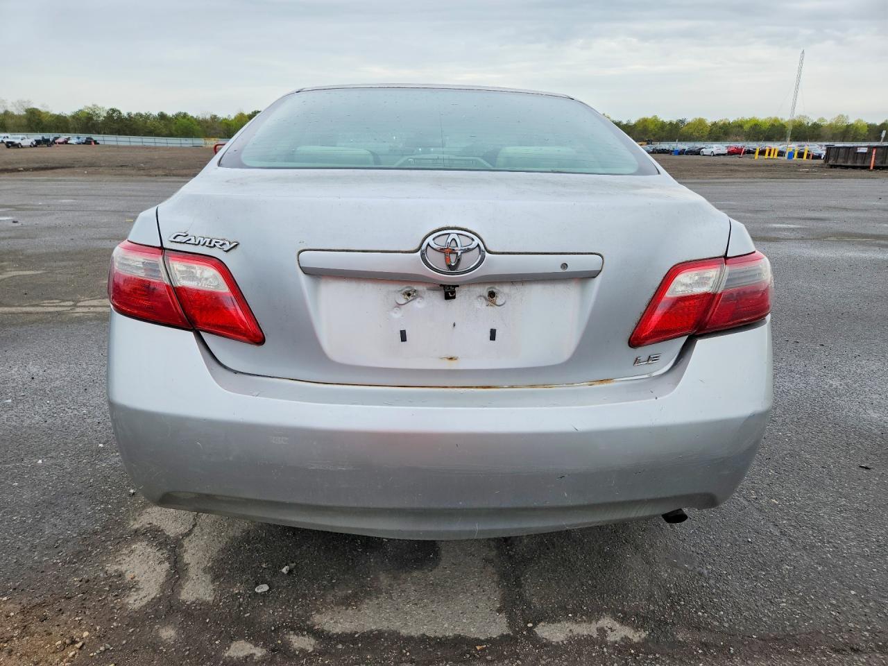 2009 Toyota Camry Le - Фото 6