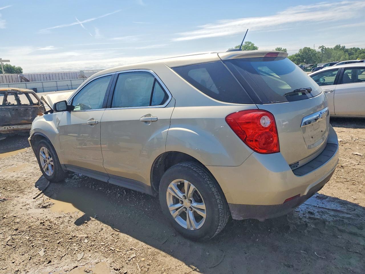2015 Chevrolet Equinox Ls - Фото 2