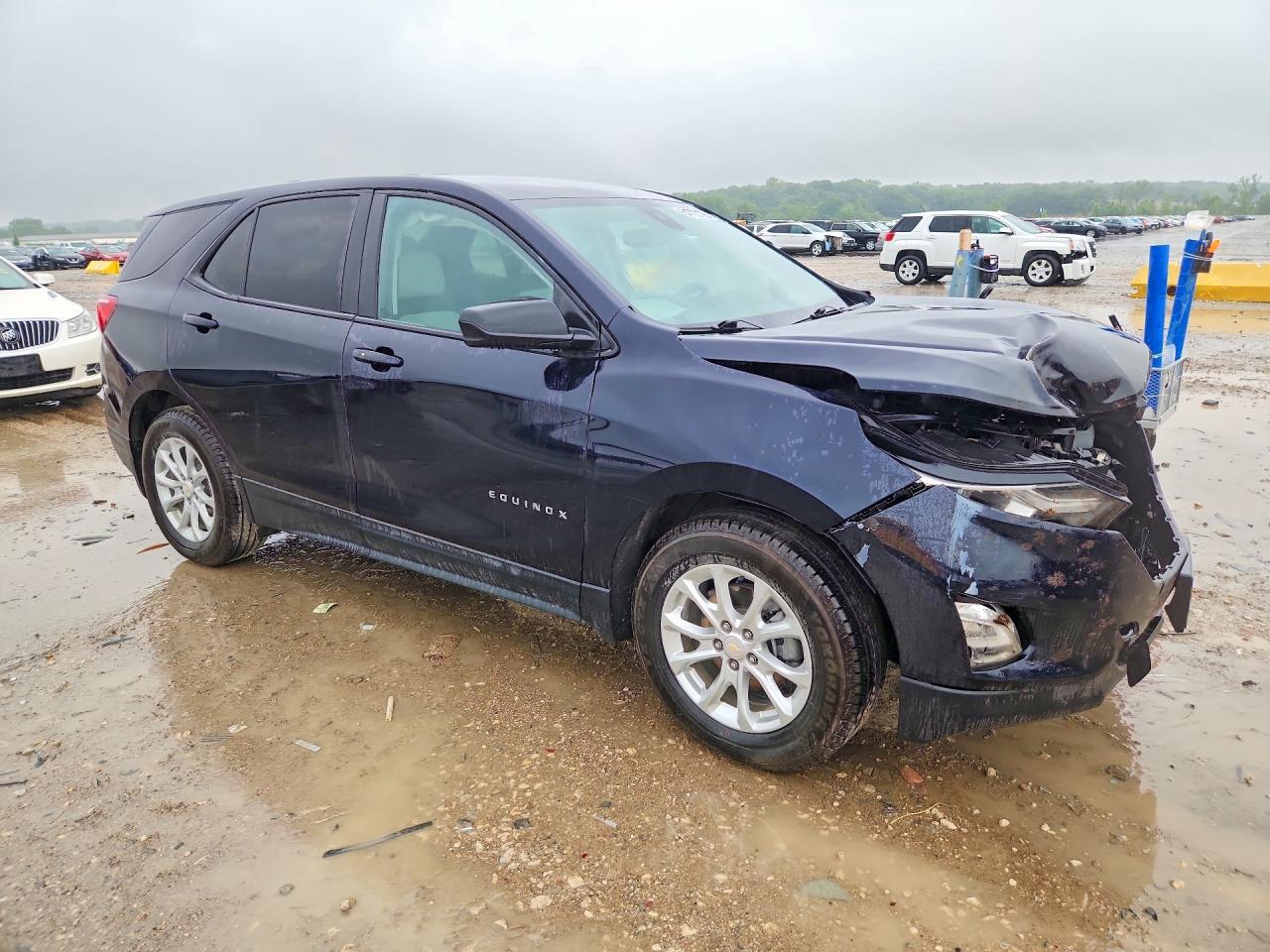 2020 Chevrolet Equinox Ls - Фото 4