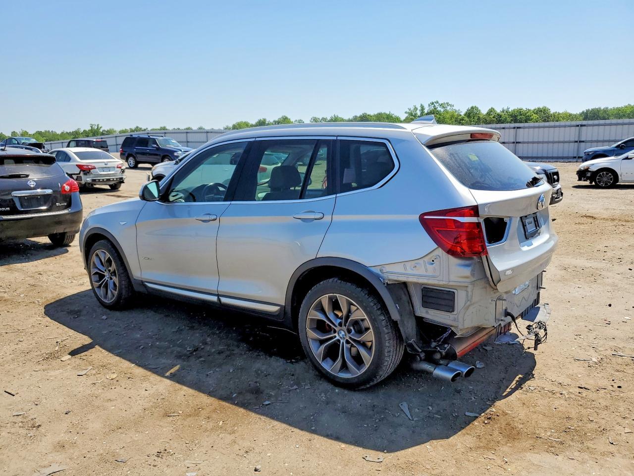 2015 BMW X3 - Image 2