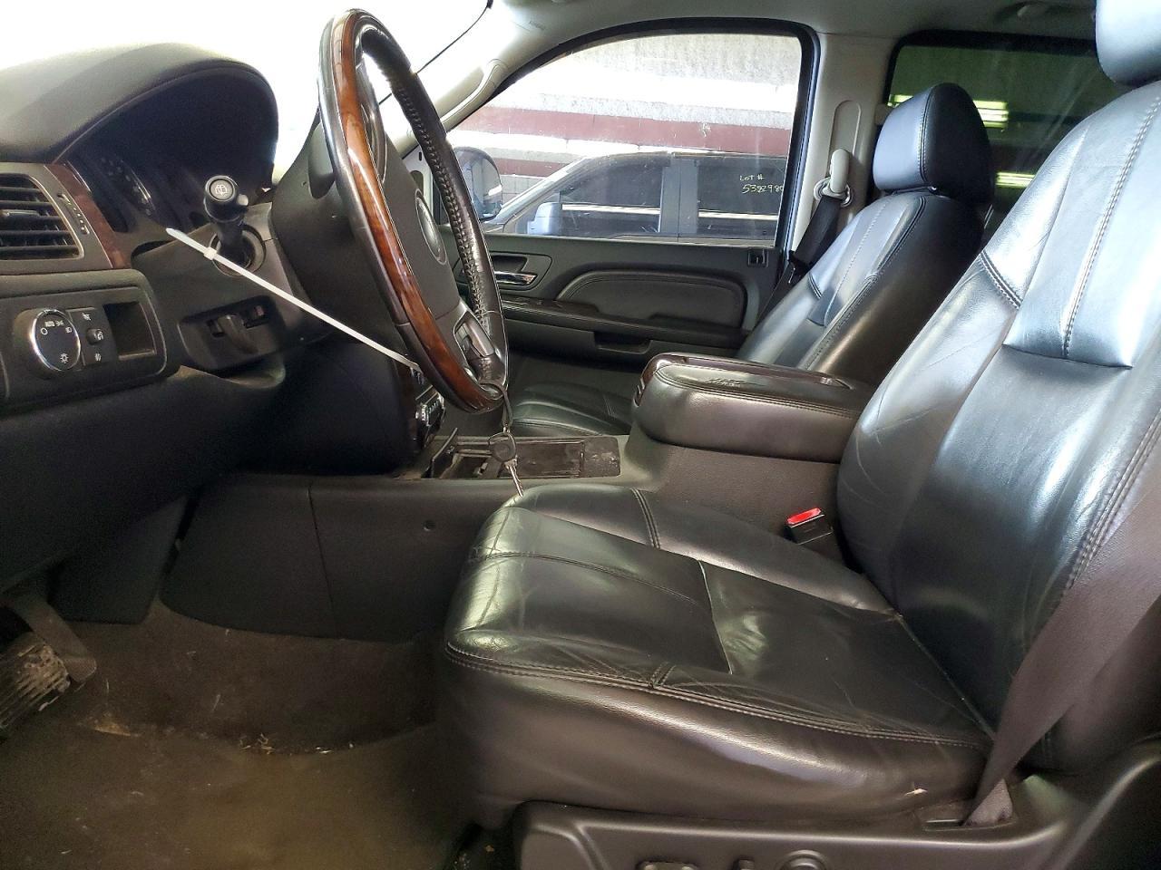 2007 GMC Yukon Denali - Image 7