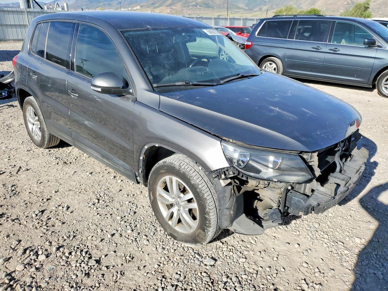 2014 Volkswagen Tiguan S - Фото 4