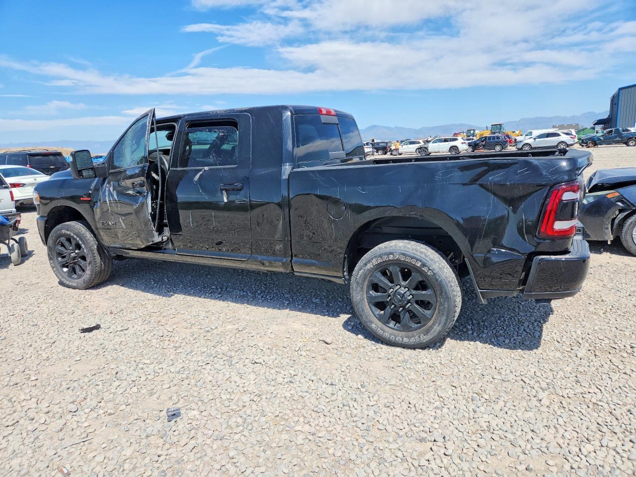 2024 Ram 2500 Laramie - Фото 2