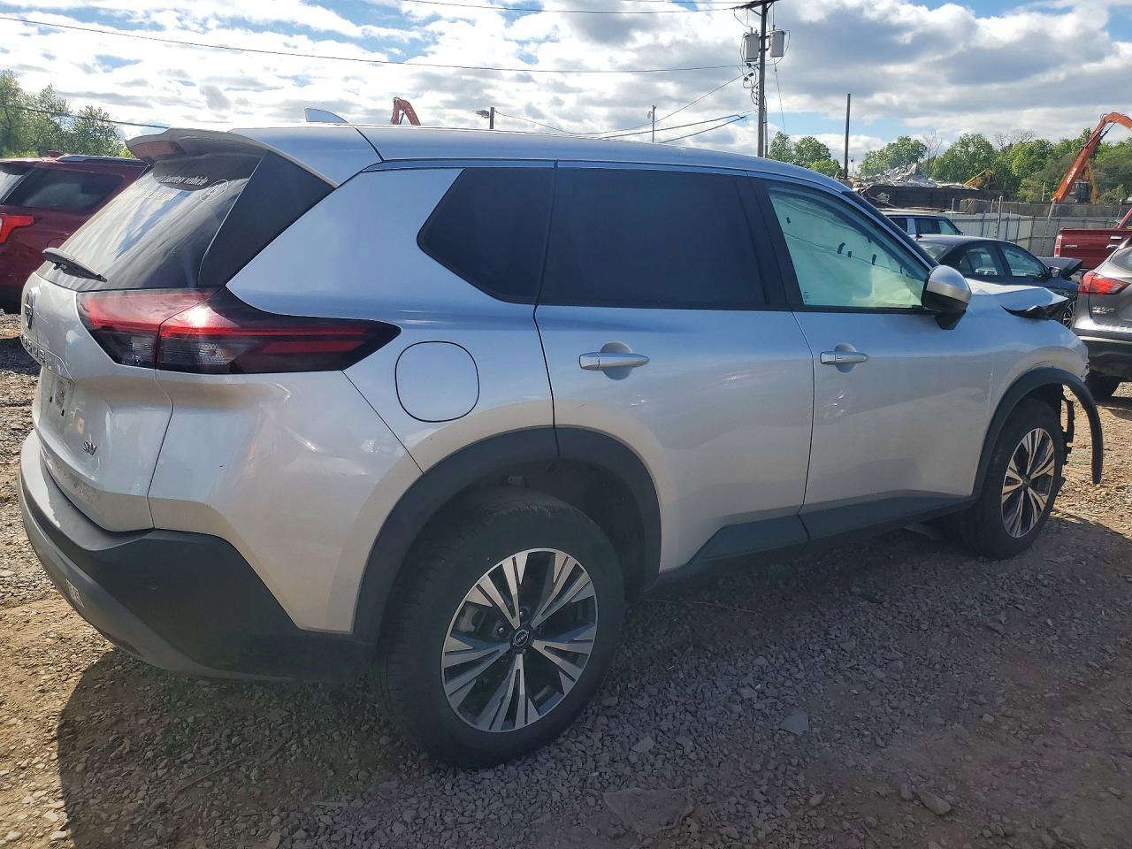 2023 Nissan Rogue Sv - Image 3