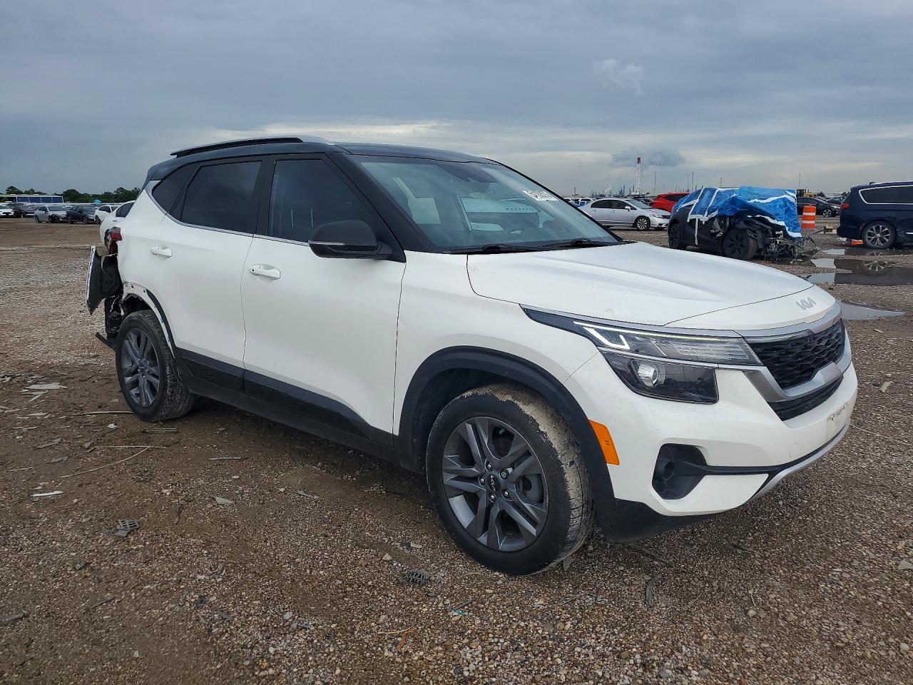 2022 Kia Seltos S - Image 4