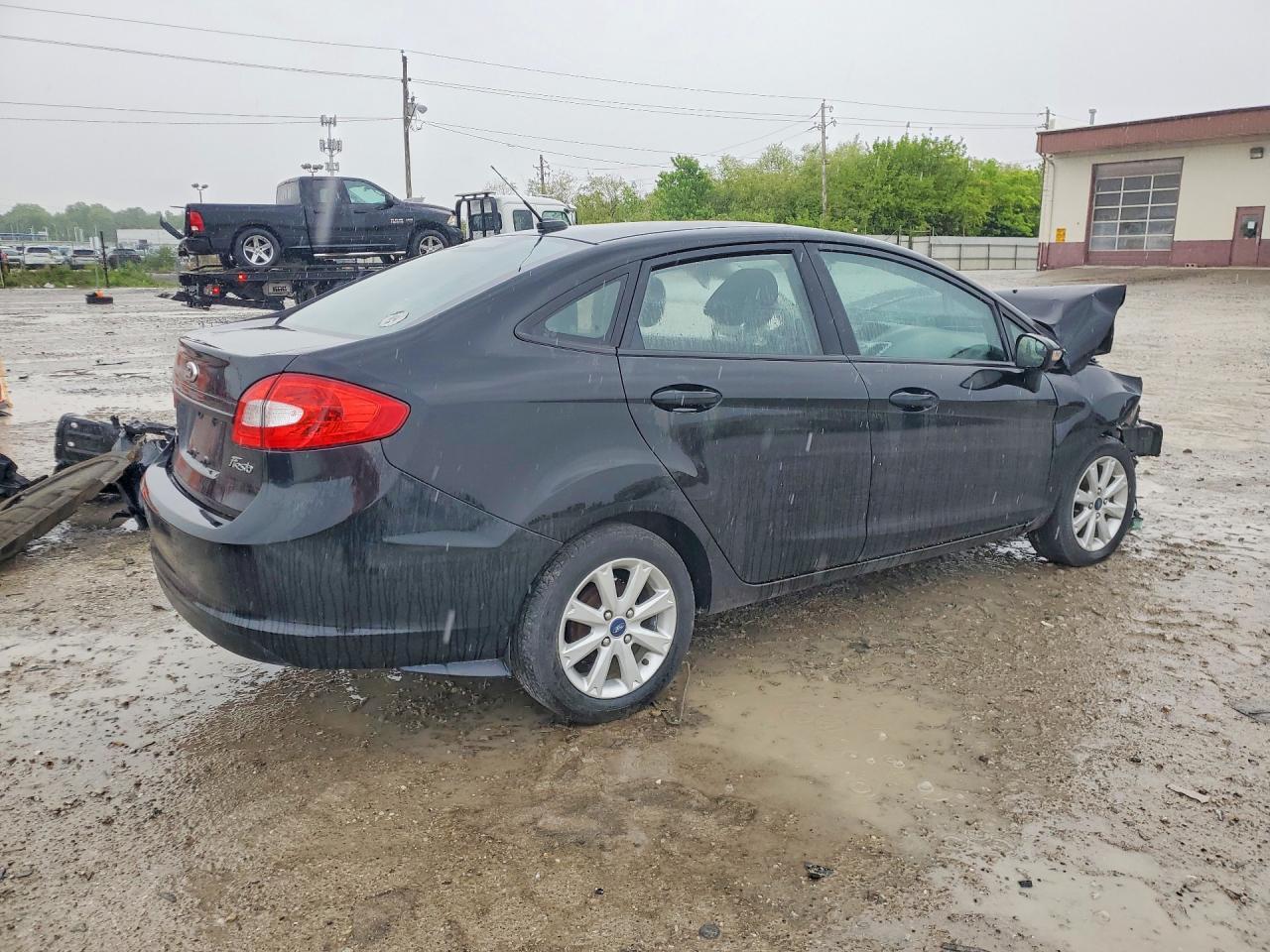 2012 Ford Fiesta Sel - Фото 3