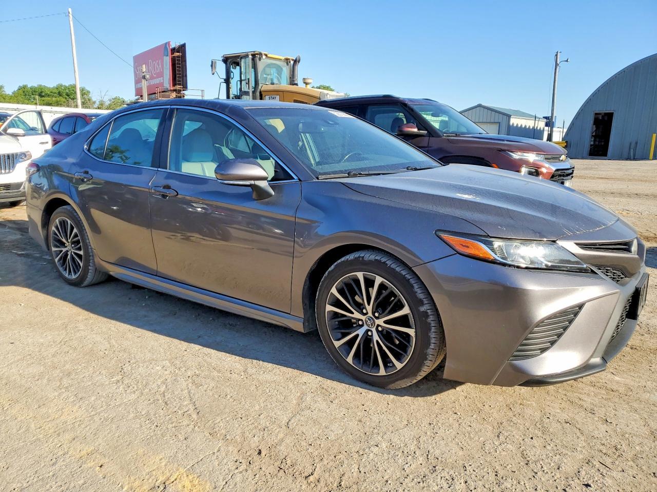 2018 Toyota Camry Se - Фото 4