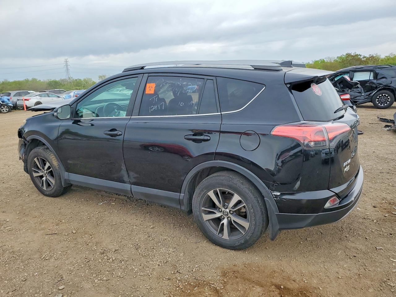 2017 Toyota Rav4 Xle - Фото 2