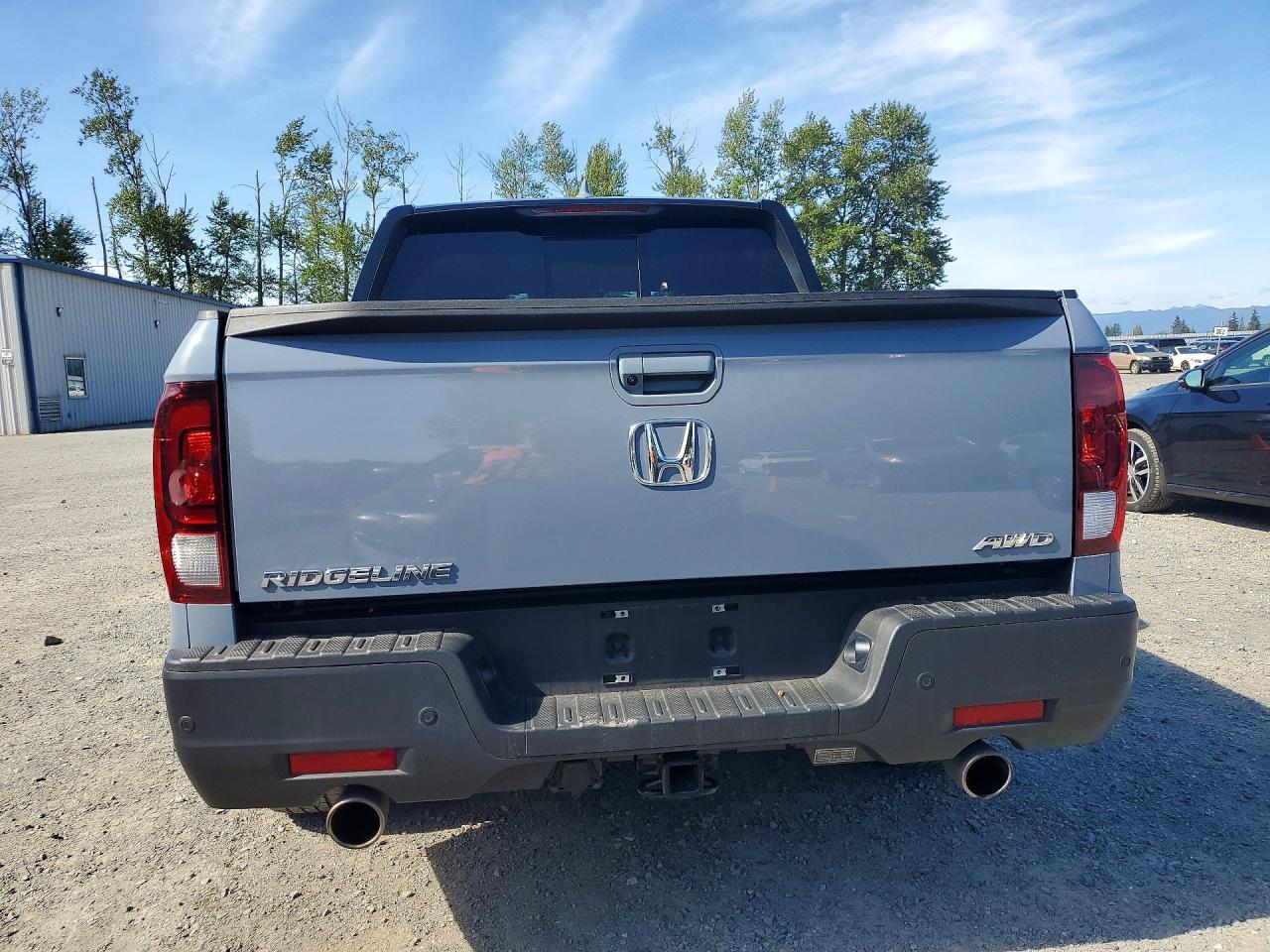 2022 Honda Ridgeline Black Edition - Image 6